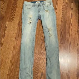 Light blue washed jeans